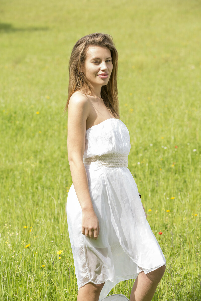 Софа, 23 года, 3 размер груди